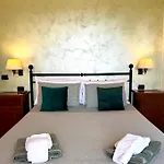 Casale Le Civette בית הארחה 3*